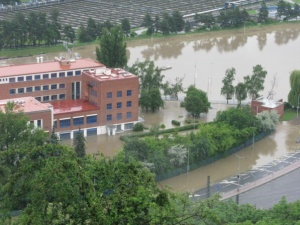 Areál ústavu postižený povodní 2013